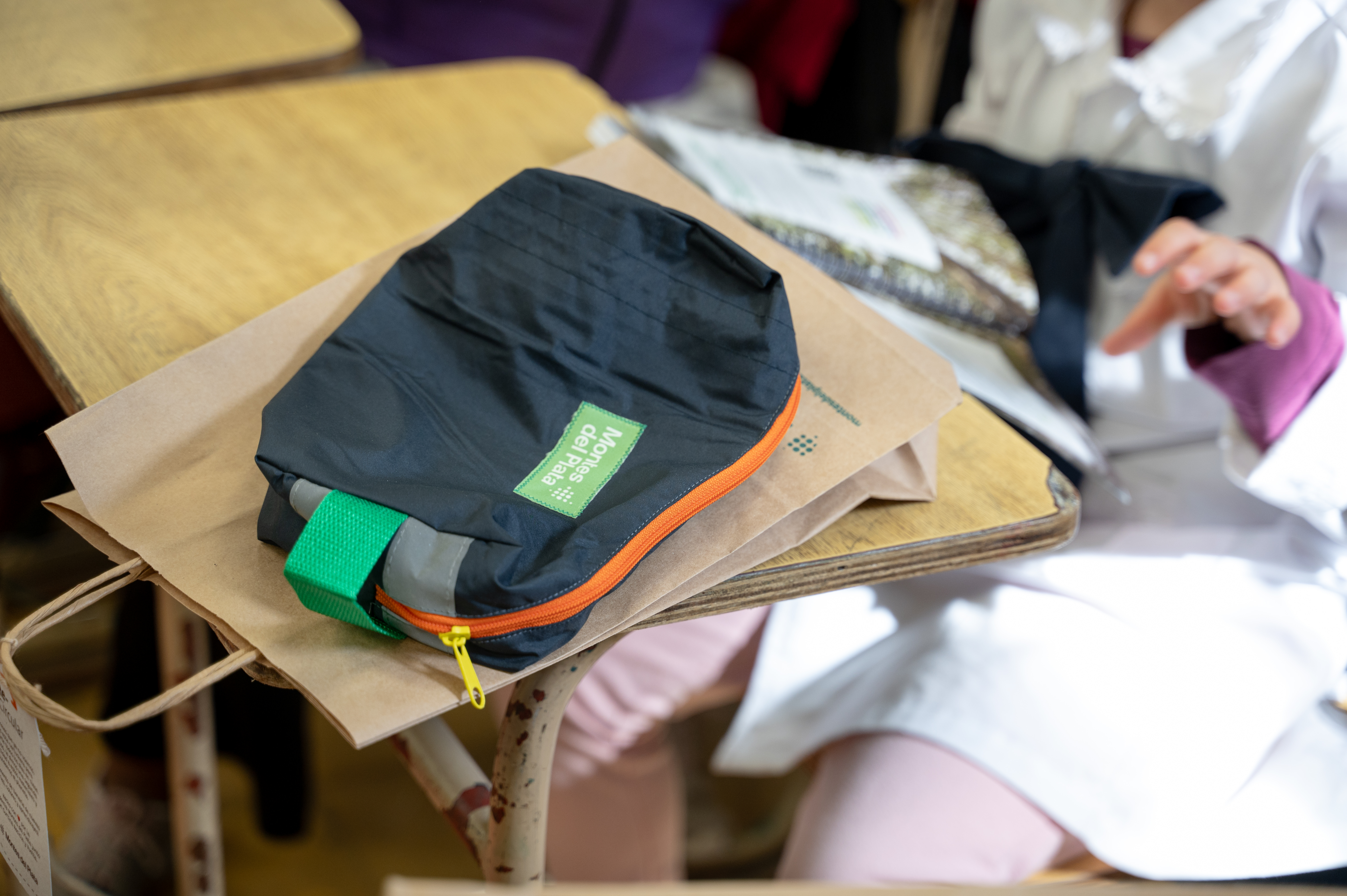 Re-Circular: uniformes en desuso se transforman en artículos escolares