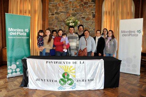 Pequeños productores de Durazno ingresan ganado bovino y ovino a predios forestados de Montes del Plata con el fin de ampliar su área de producción.   