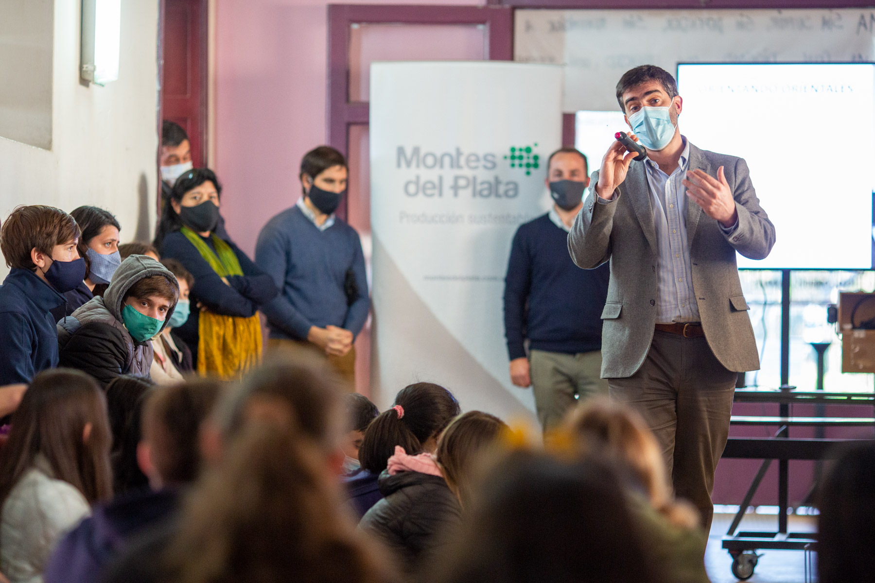 Programa de continuidad educativa demuestra efectividad en reducir la deserción y duplica su alcance