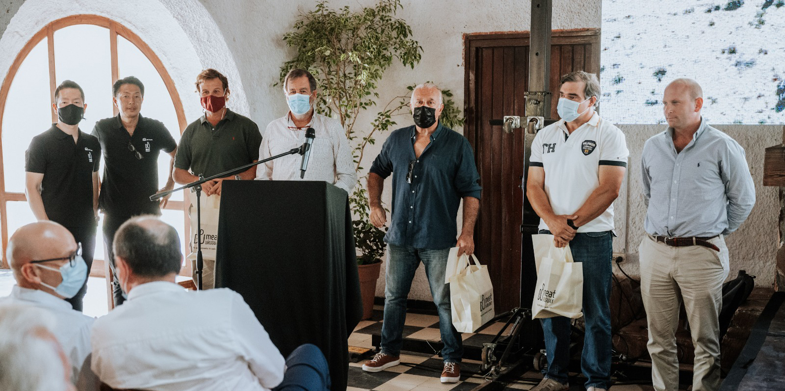 Montes del Plata y BPU Meat reconocen a los productores pioneros en avanzar hacia una verificación de carne carbono neutral.