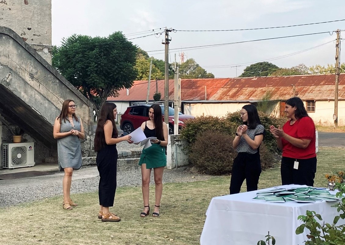Se graduó una nueva generación de estudiantes del programa “Inglés Para Todos”